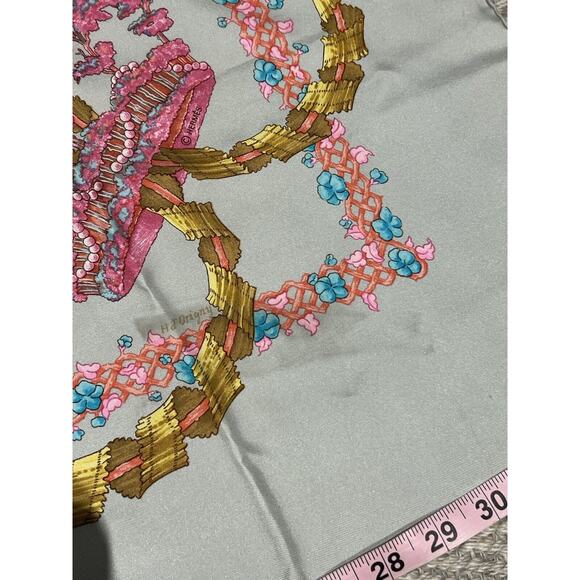 GORGEOUS HERMES “Le Sacre du Printemps” Silk Scarf ICE BLUE GREY SUPER MINT!! - Picture 4 of 5